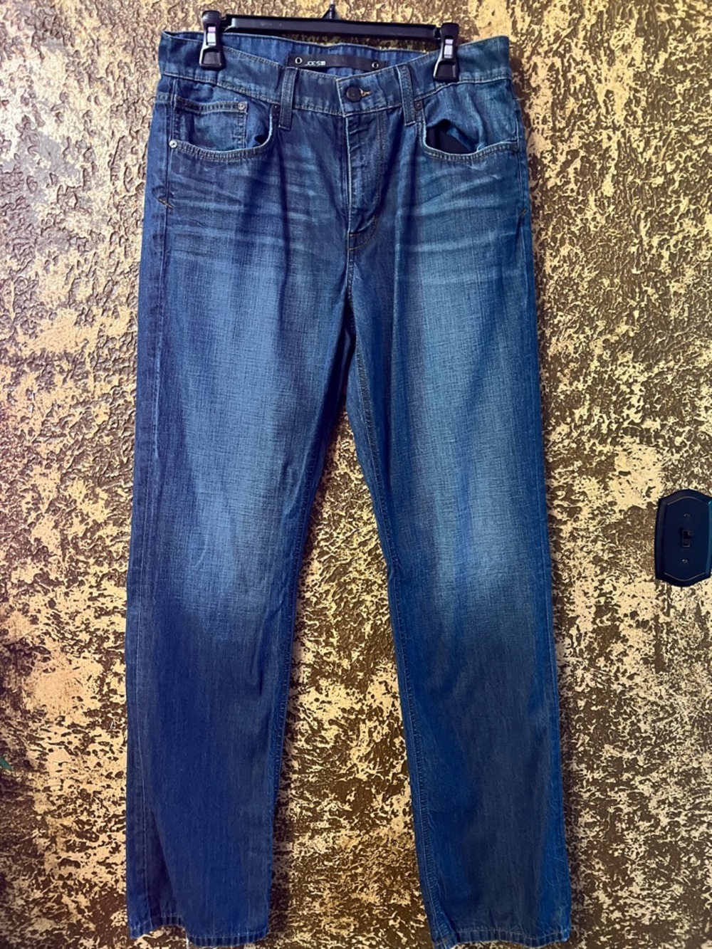 Joe’s 32/34 Rebel 💯 cotton denim great jeans wear on bottom could be hemmed